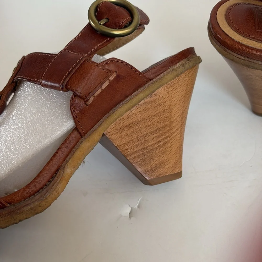 Frye Mandy T Strap brown leather up gladiator gold hardware open toe sandal cone